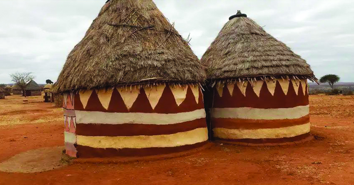 A Didi Hara house that is round and has a cone-shaped roof.