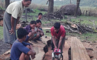 Villagers Use Locally Resourced Wood to Rebuild