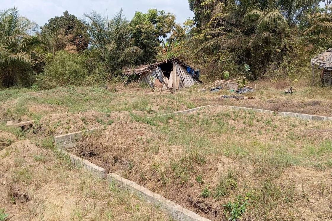 A dried-up village area for building a school at Effaoho Village.