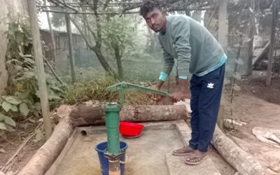 The Community Helps a Poor Individual